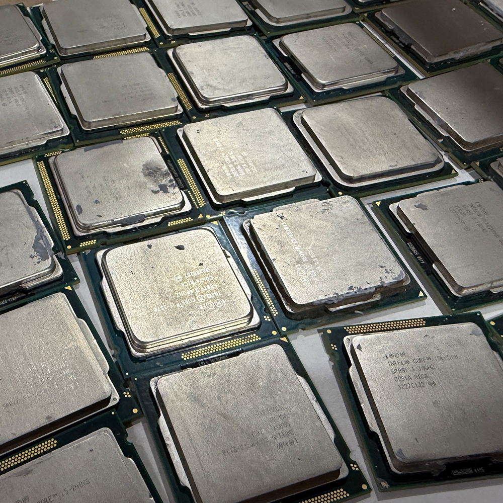 Mixed Lot of Intel CPU